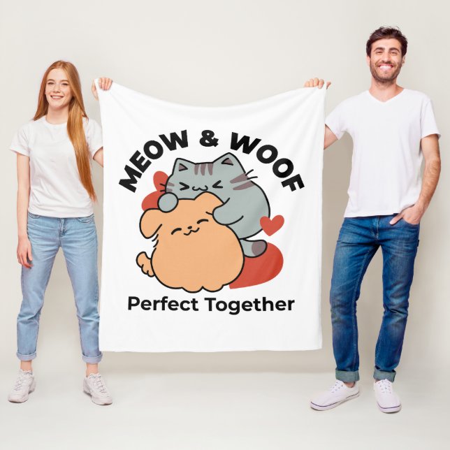 Adorable Cat and Dog Hug - Meow & Woof Design Fleecedecke (Beispiel)