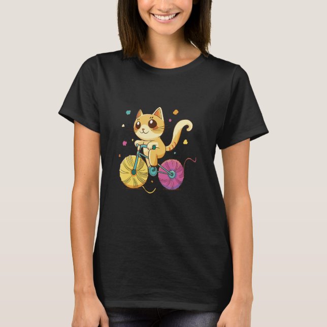 Adorable Cat Riding a Bike  Playful & Charming Ill T-Shirt (Vorderseite)