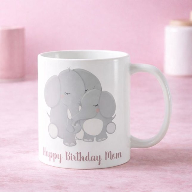 Adorable Elephant Cuddles Happy Birthday Mama Kaffeetasse (Von Creator hochgeladen)