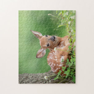 Adorable Fauna, die unter einem Baum liegt Puzzle