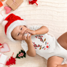 Adorable Hirschgesicht mit Ornamenten auf Antlern