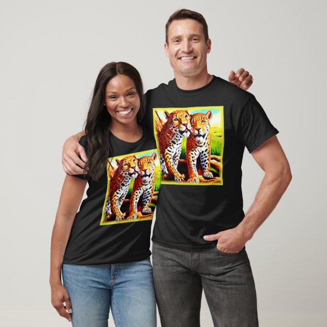 Adorable Jaguar Cubs im Dschungel. Jetzt kaufen T-Shirt (Unisex)