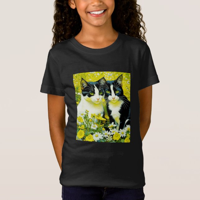 Adorable Katzen, die auf einem Feld von Milchprodu T-Shirt (Vorderseite)