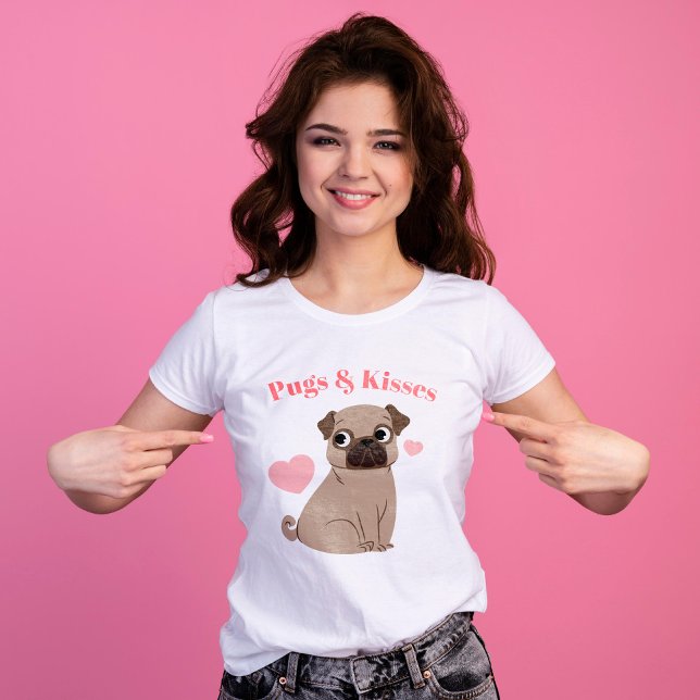 Adorable Mops Welpe "Möpsen and Kisses" T-Shirt (Von Creator hochgeladen)