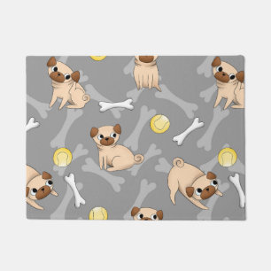 Adorable Möpsen im grauen Hintergrund Fußmatte