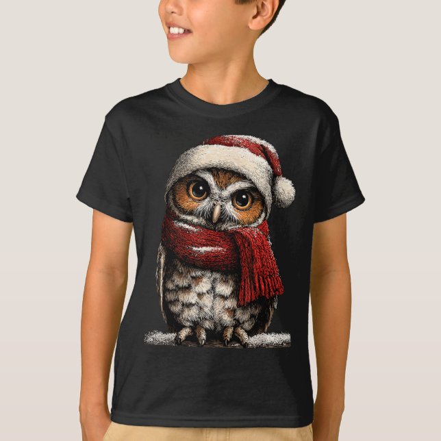 Adorable Owl With Santa Hat Snowy Winter Christmas T-Shirt (Vorderseite)