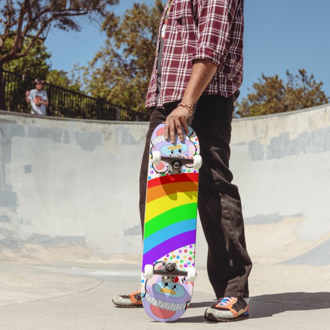 Adorable Pinguin Clown und Rainbow Skateboard (Außenbereich 2)