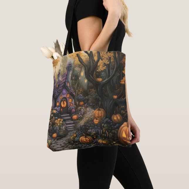 Adorable Spooky House and Halloween Pumpkin Patch (Von Nahem)