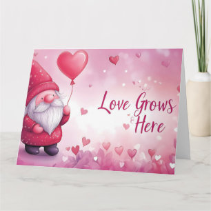 Adorable Valentinstag Gnome mit Herzballon Karte