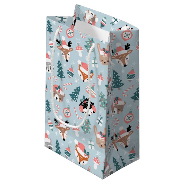 Adorable Woodland Weihnachtstiermuster Kleine Geschenktüte (Vorderseite Schrägansicht)