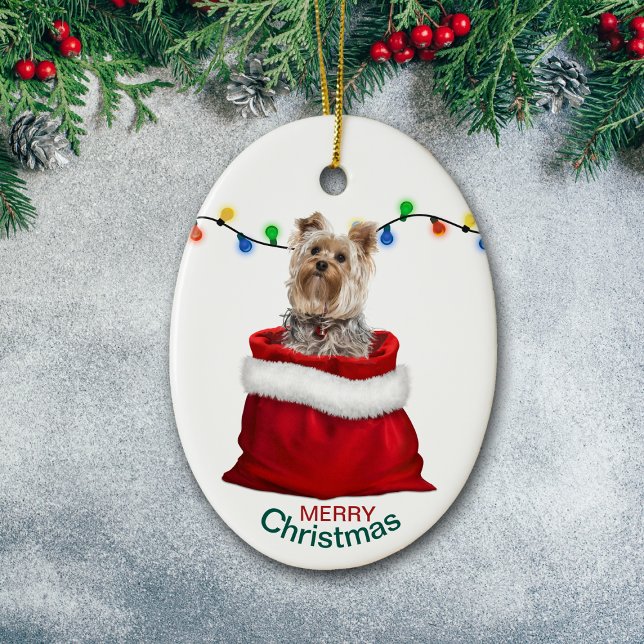 Adorable Yorkie Dog in Holiday Gift Bag Keramik Ornament (Von Creator hochgeladen)