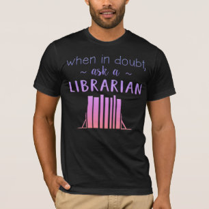 Adorables Fragte einen bibliothekarischen T - Shir T-Shirt