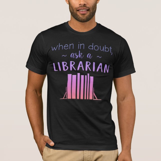 Adorables Fragte einen bibliothekarischen T - Shir T-Shirt (Vorderseite)