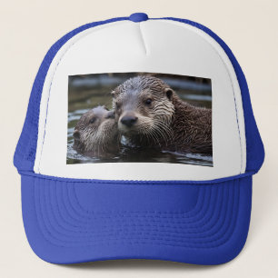 **"Adrift in Liebe: Mama und Baby Otter"*** Truckerkappe