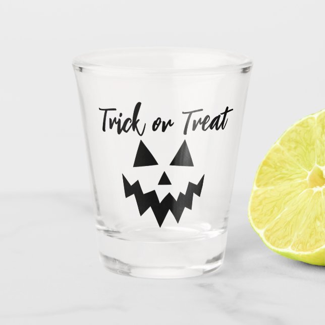 Adult Halloween Trick oder Treat Pumpkin Face Schnapsglas (Vorderseite)