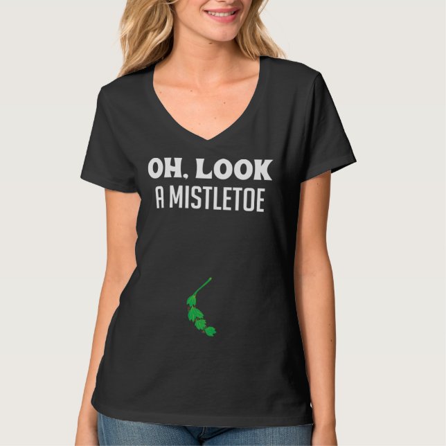 Adult Humor Christmas Mistletoe Dirty Santa Under  T-Shirt (Vorderseite)