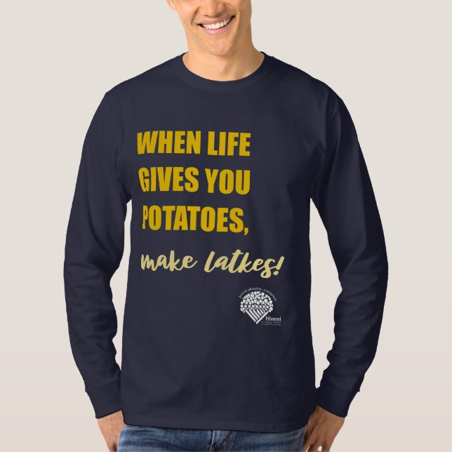 Adults' Long-Sleeve Hanukkah Shirt - "Make latkes" (Vorderseite)