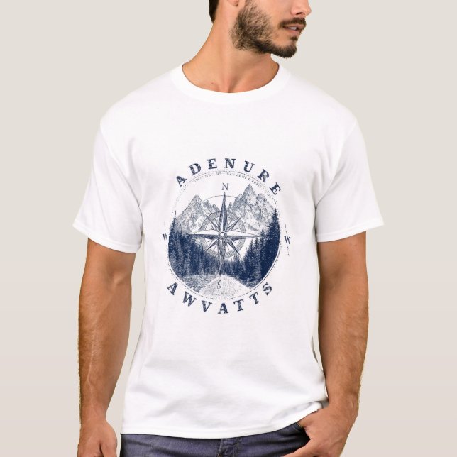 Adventure Awaits Compass T-Shirt (Vorderseite)