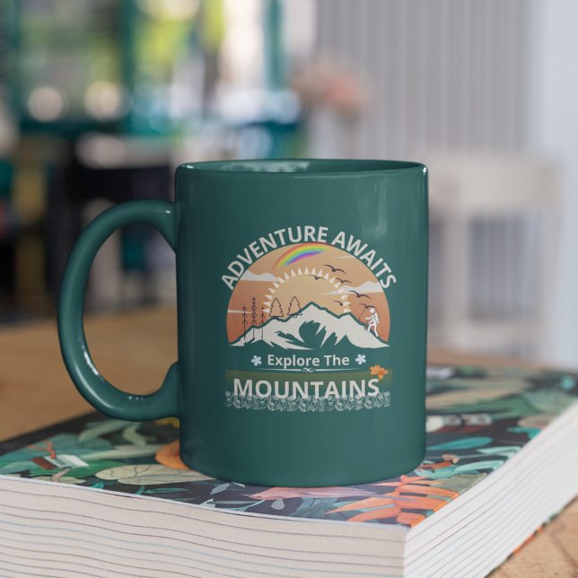 "Adventure Awaits-Exploration the Berges" Design Zweifarbige Tasse (Von Creator hochgeladen)