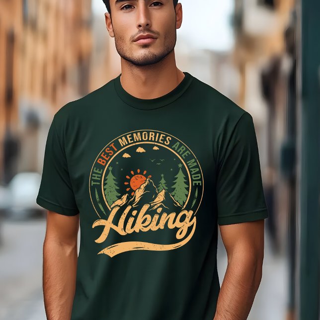 Adventure Awaits Hiking T-Shirt (Von Creator hochgeladen)