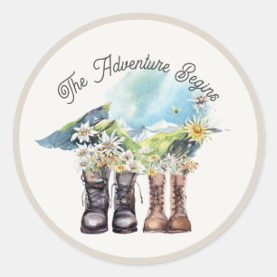 Adventure Begins Wanderstiefel Runder Aufkleber