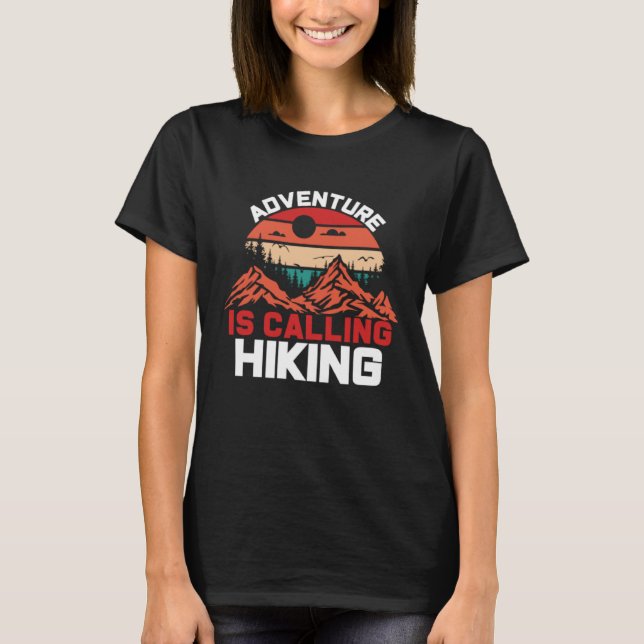 Adventure is Calling Hiking T-Shirt (Vorderseite)
