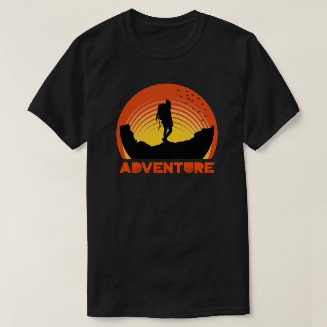 Adventure Retro Summer Sunset T-Shirt (Design vorne)