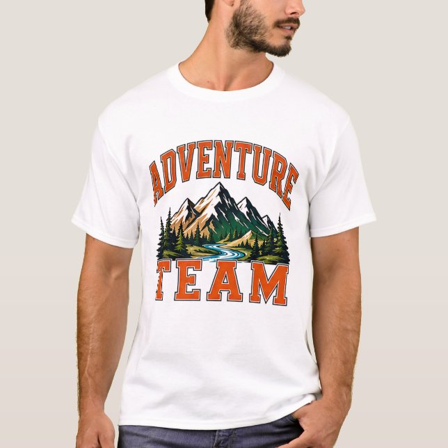🏔️ Adventure-Team-Mitarbeiter-Typografie 👕 T-Shirt (Vorderseite)