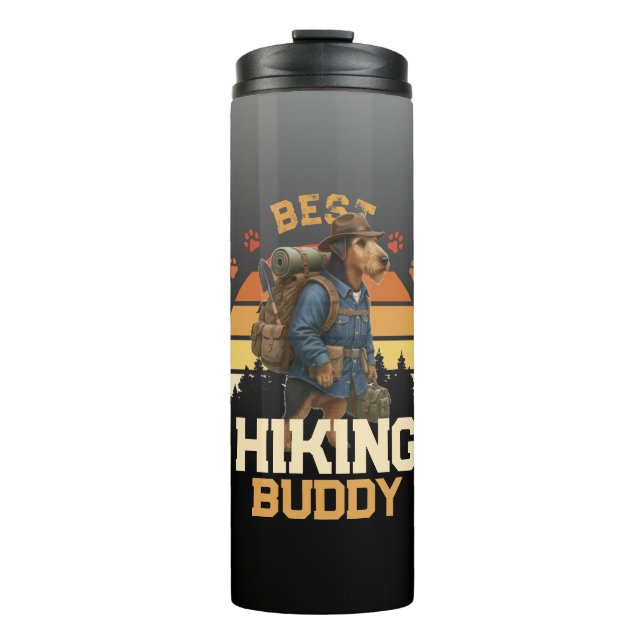 Adventurous Airedale Hiker Wilderness Explorer Thermosbecher (Vorderseite)