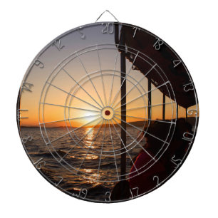Aegean Lifestyle auf dem Schiff bei Sonnenuntergan Dartscheibe