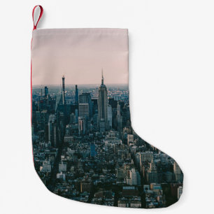AERIELLE SICHT AUF DIE STADT GEBÄUDE WÄHREND DES T KLEINER WEIHNACHTSSTRUMPF
