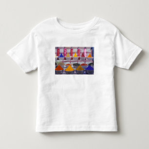 AF, Ägypten, Assuan, Farbige Gewürze auf dem Markt Kleinkind T-shirt