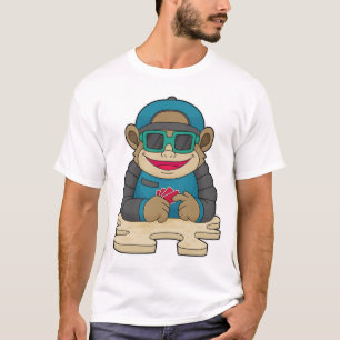 Affe im Poker mit Poker-Karten & Sonnenbrille T-Shirt