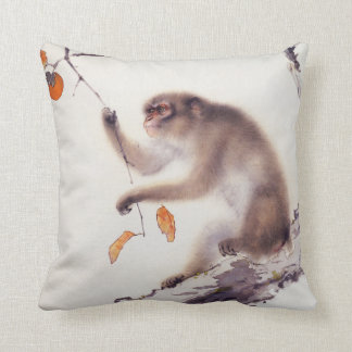 Affe in einem Persimone-Baum Kissen
