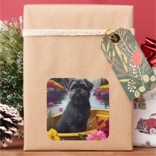 Affenpinscher Hund auf einem Paddel: Ein landschaf Quadratischer Aufkleber
