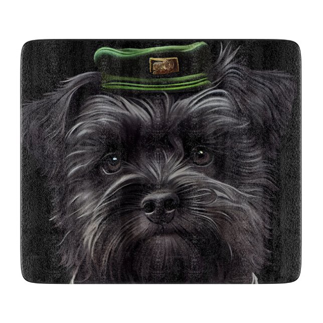 Affenpinscher Hund in St. Patrick's Day Dress Schneidebrett (Vorderseite)