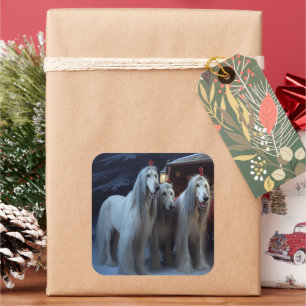 Afghan Hound Snowy Sleigh Ride Weihnachtsdekor Quadratischer Aufkleber
