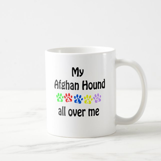 Afghan Hound Walks Design Kaffeetasse (Rechts)