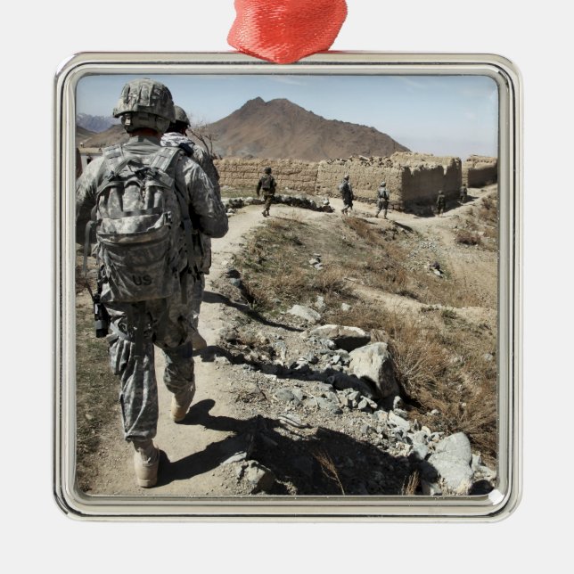 Afghanische Nationalarmee und US-Soldaten Silbernes Ornament (Vorne)