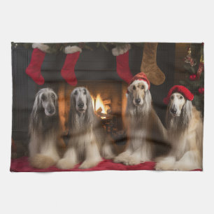 Afghanischer Windhund am Kamin Weihnachten Geschirrtuch
