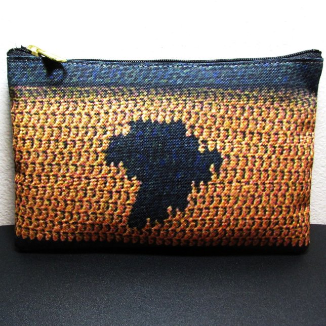 Africa Map Black and Brown Artisan Crochet Print Zubehörtasche (Von Creator hochgeladen)