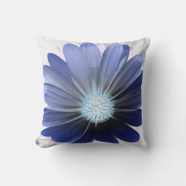 African Daisy Glows Blue Pillow Kissen (Vorderseite)