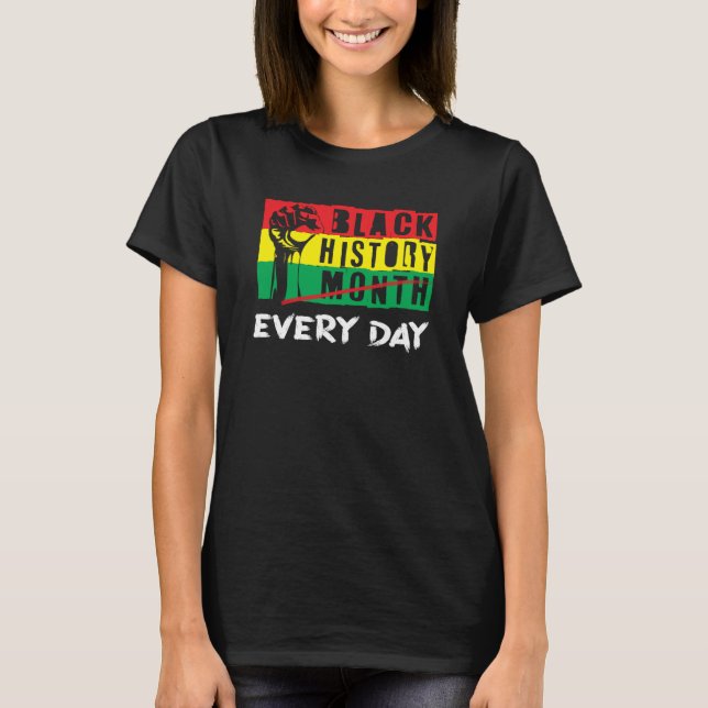African Flag Clenched Fist Black History Month T-Shirt (Vorderseite)