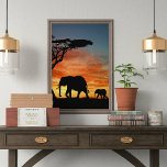 African Safari Sunset Elephant Silhouette Art Poster<br><div class="desc">Schöne zeitgenössische Fotografie afrikanischer Sonnenuntergang und Silhouette von Baum und Elefant. Dieses Design ist für Liebhaber der afrikanischen Natur, Tiere, wild lebende Tiere, Elefanten, Safari Urlaub oder helle und lebendige Sommerfarben. Klassische und modische Dekoration für diejenigen, die ihr Elternschlafzimmer, ihr Wohn- oder Familienzimmer, ihre Grotte, ihre Uni, ihr Wohnzimmer, ihr...</div>