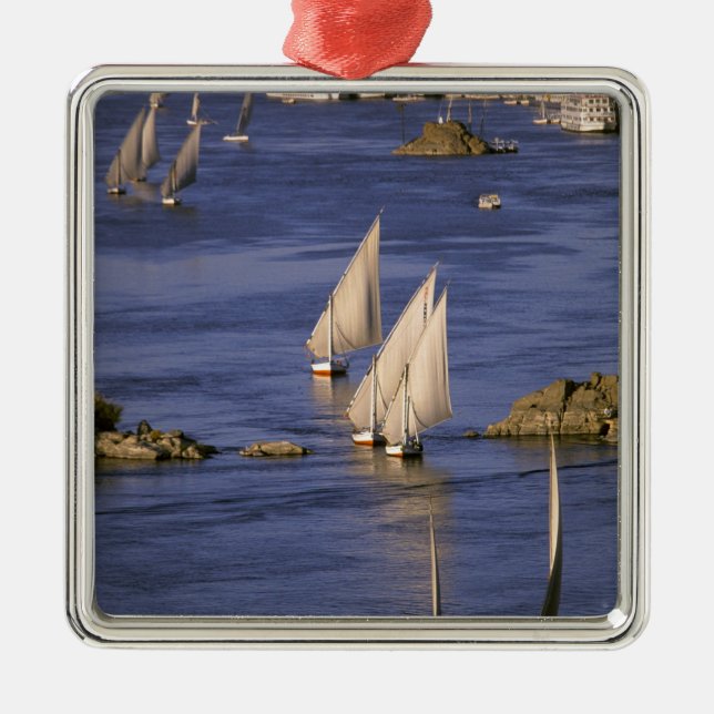 Afrika, Ägypten, Oberägypten, Assuan. Feluke Ornament Aus Metall (Vorne)