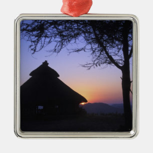 Afrika, Äthiopien, Omo-Fluss-Region, Sonnenunterga Silbernes Ornament