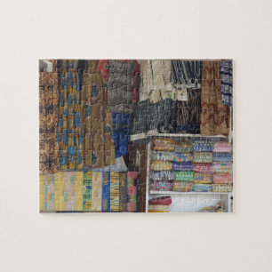 Afrika, Ghana, Accra. Accra Textil & Kunsthandwerk Puzzle