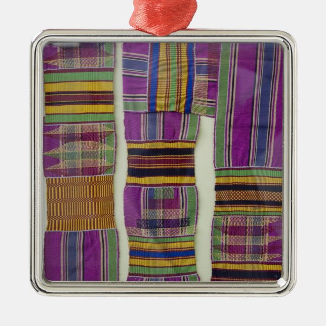 Afrika, Ghana, Accra. Nationales Museum Ornament Aus Metall (Vorne)