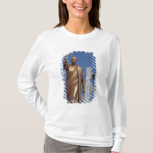Afrika, Ghana, Accra. Nkrumah-Mausoleum, endgültig T-Shirt