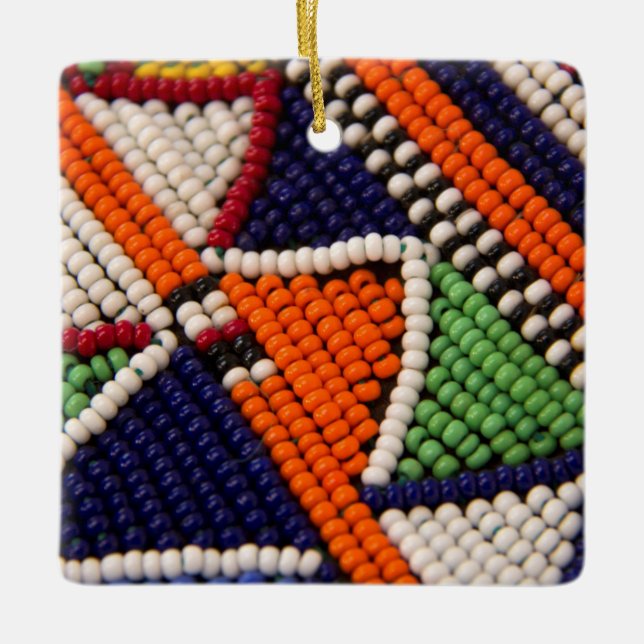 Afrika, Kenia. Maasai-Tribal Keramikornament (Vorderseite)